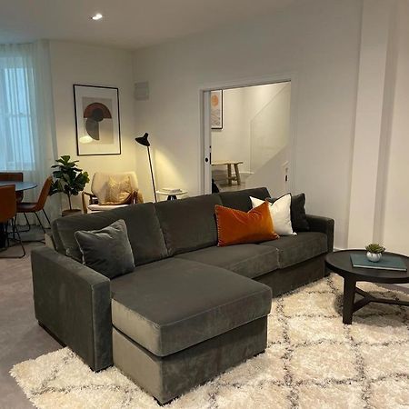 Brand New 3-Bedroom Home In لندن المظهر الخارجي الصورة